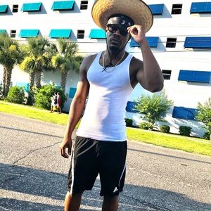 Meet your Posher, Leron